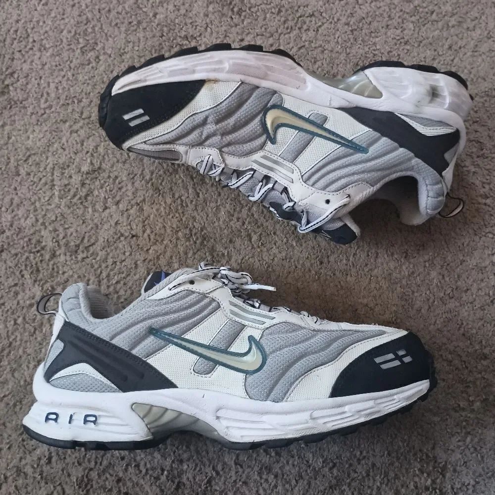 Nike Air Copious Sneakers Mens 11.5W White Gray 310318-001 Athletic PRE-OWNED